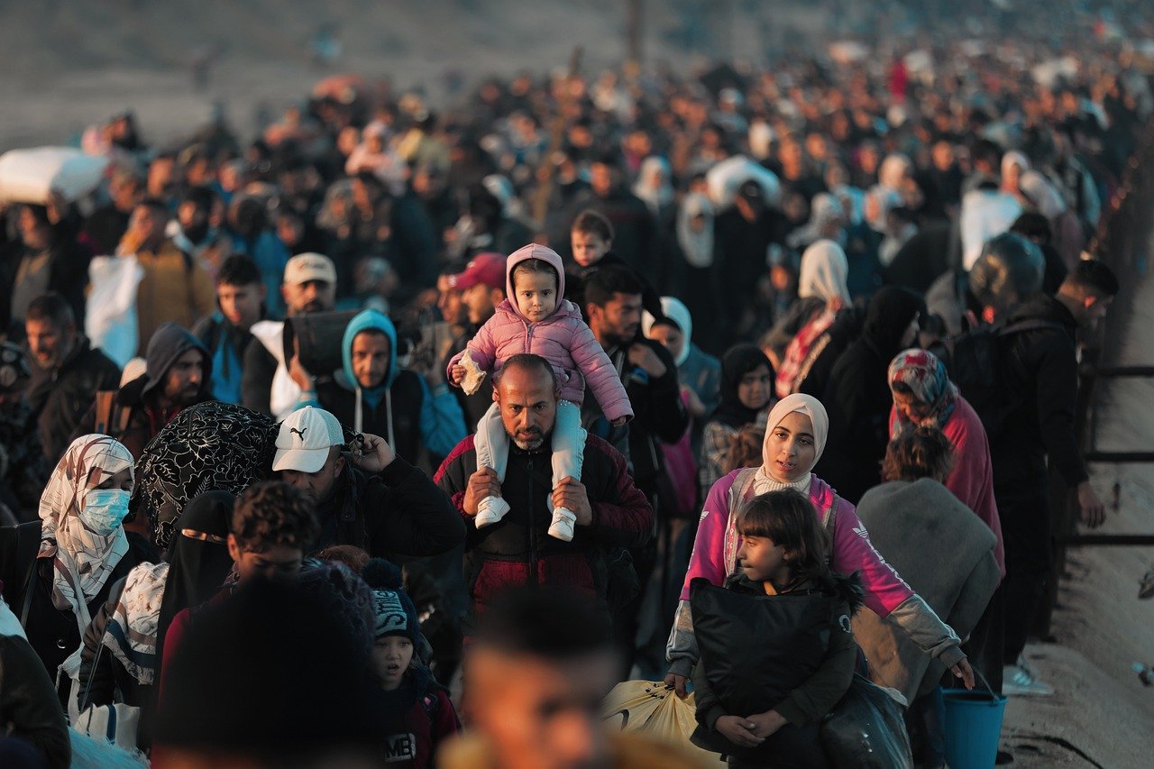 people, crowd, families, immigrants